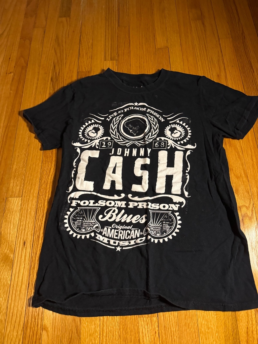 Johnny Cash Folsom Prison 1968 Men’s Small Black Graphic Tee